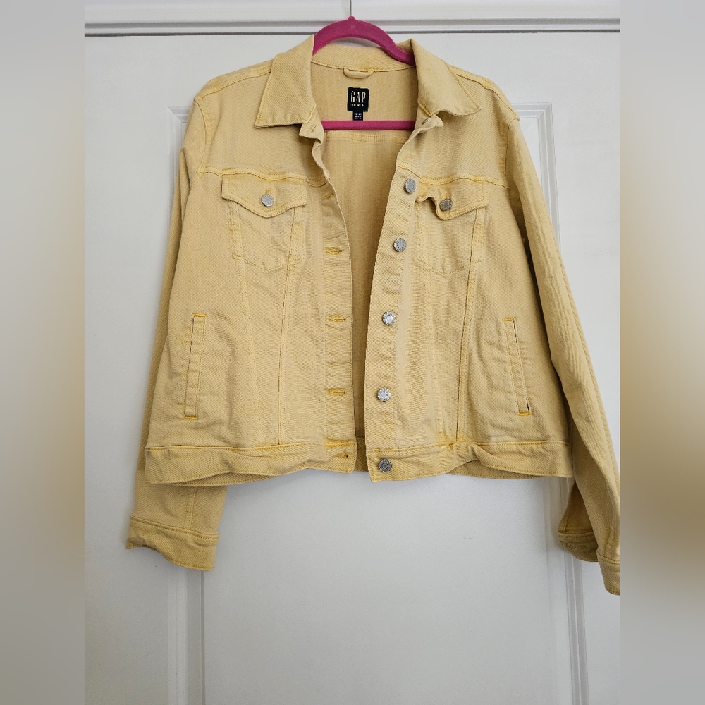 GAP Women's Light Yellow Jean Jacket, Size XL